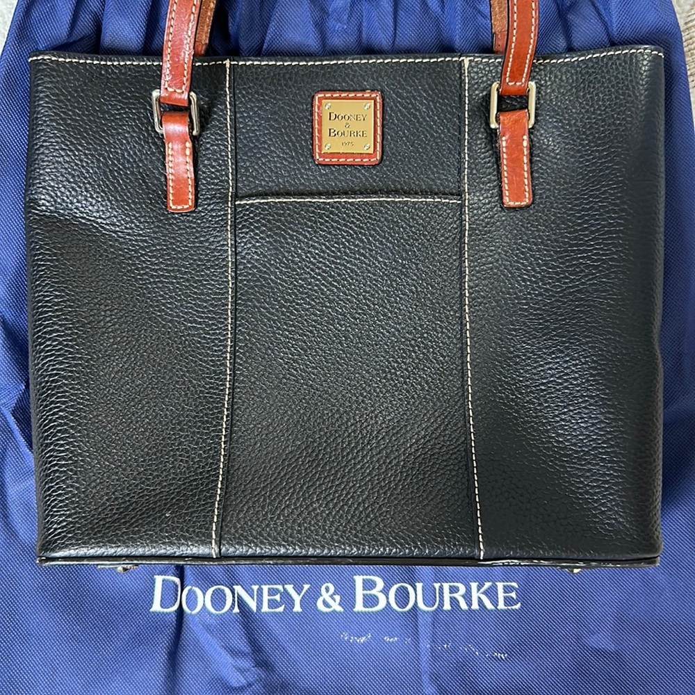 Dooney & Bourke bag
